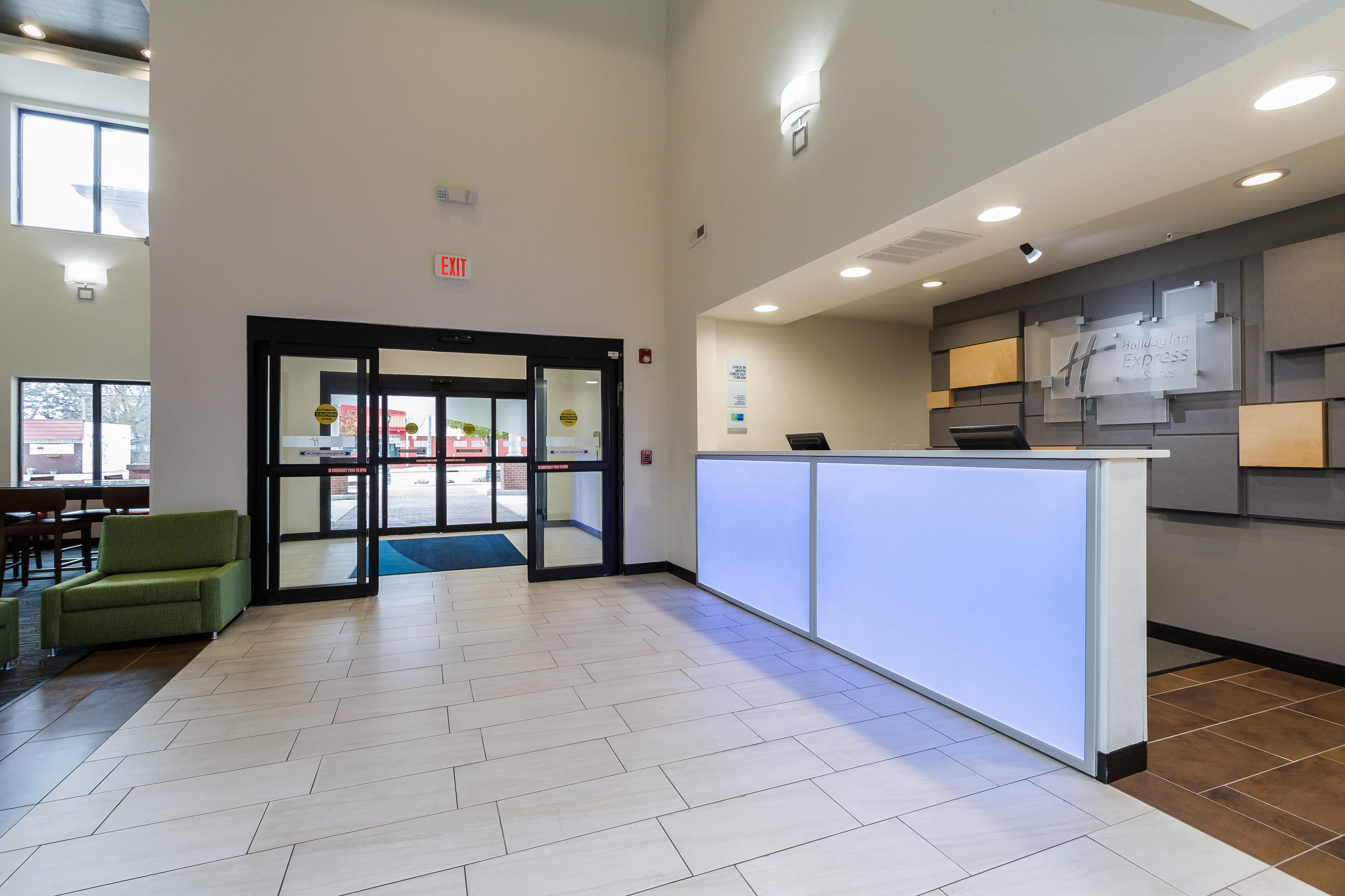 Holiday Inn Express & Suites - South Bend - Notre Dame Univ. Exteriör bild