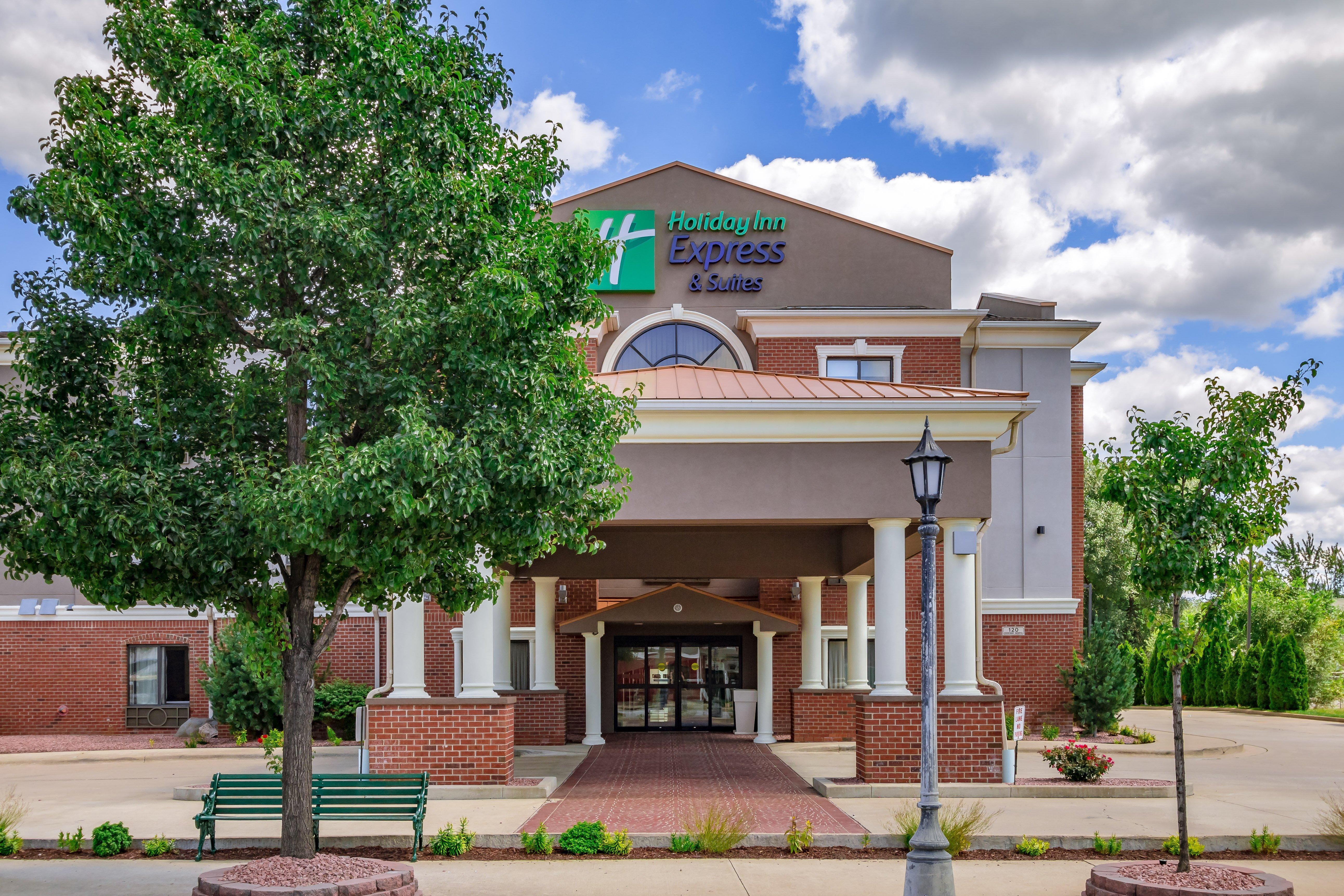 Holiday Inn Express & Suites - South Bend - Notre Dame Univ. Exteriör bild