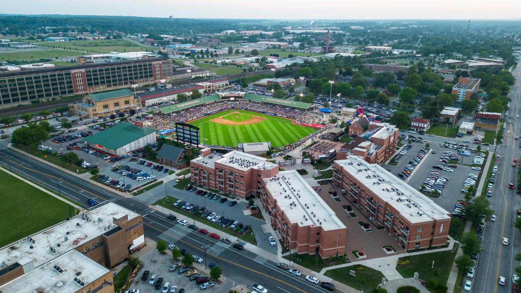 Holiday Inn Express & Suites - South Bend - Notre Dame Univ. Exteriör bild