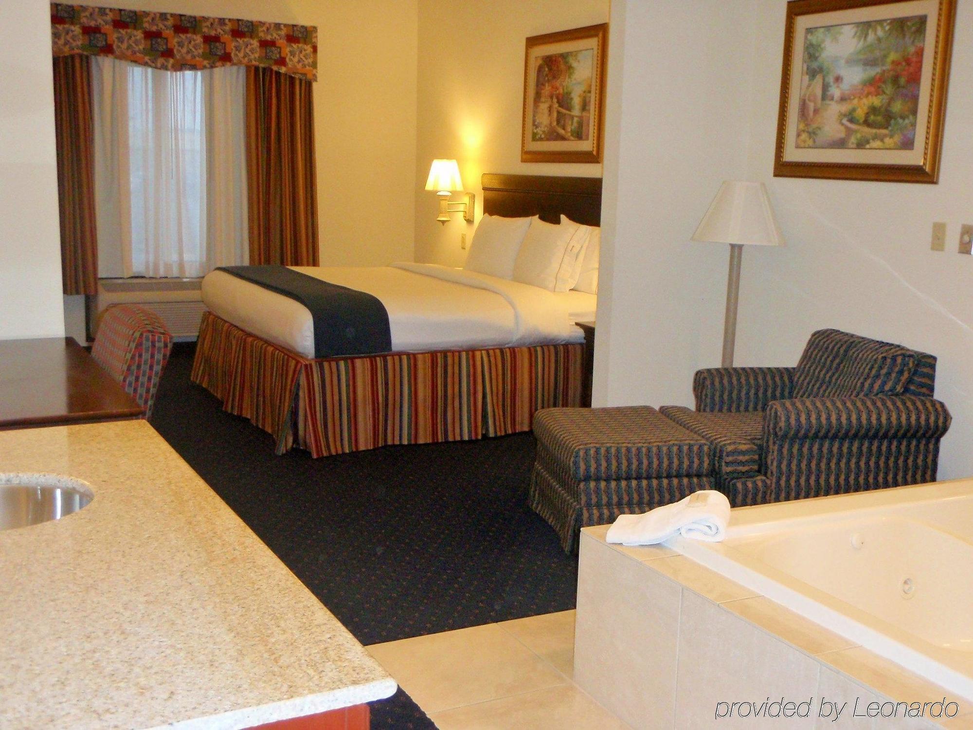 Holiday Inn Express & Suites - South Bend - Notre Dame Univ. Rum bild
